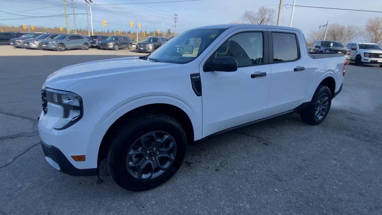 2026 Ford Maverick XLT Photo3