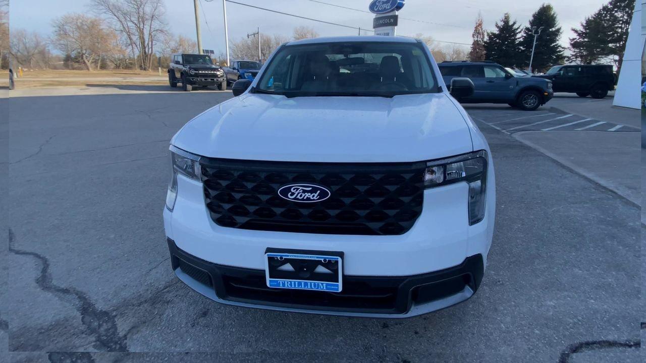 2026 Ford Maverick XLT Photo2