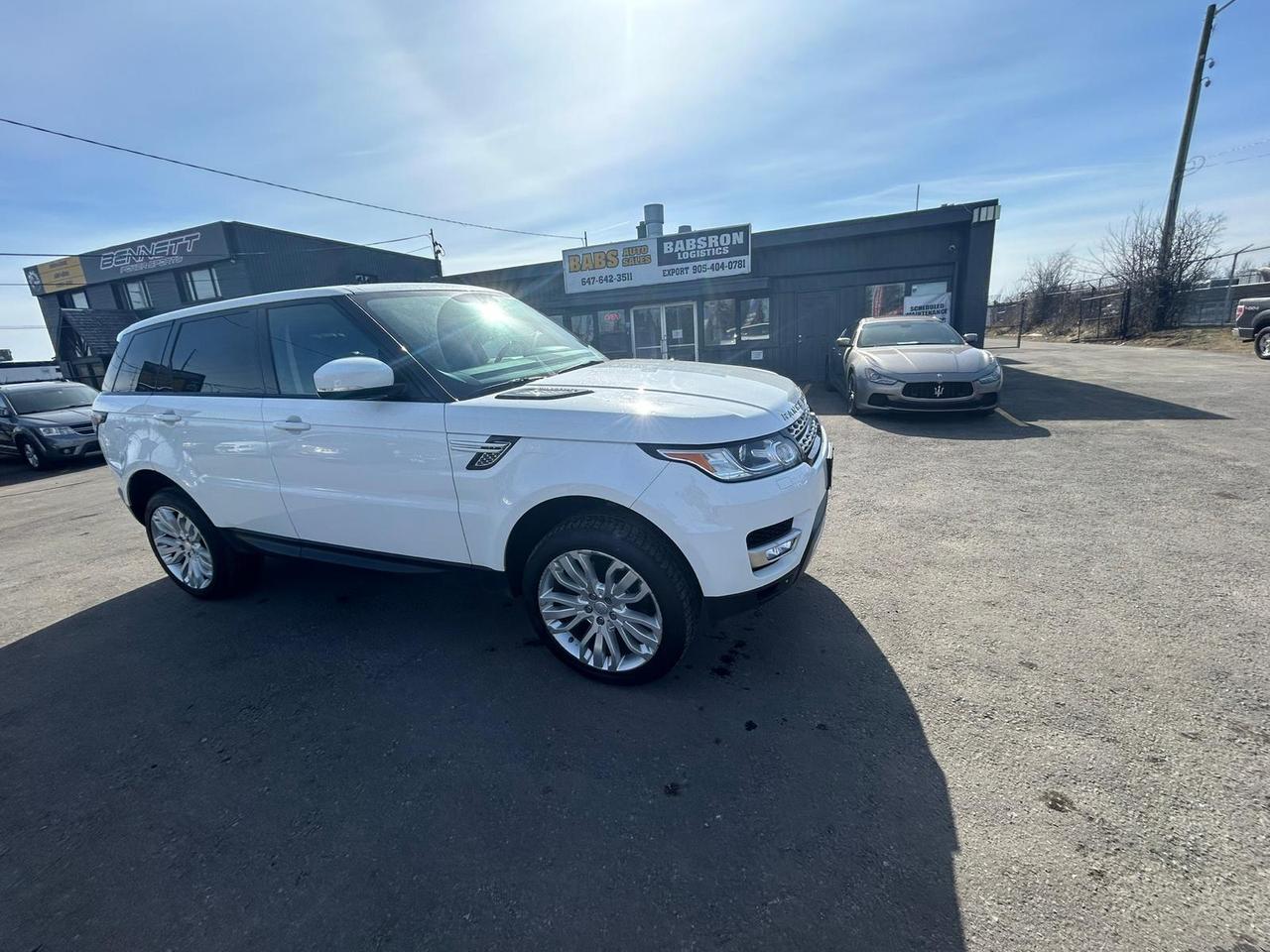 2014 Land Rover Range Rover Sport HSE Photo