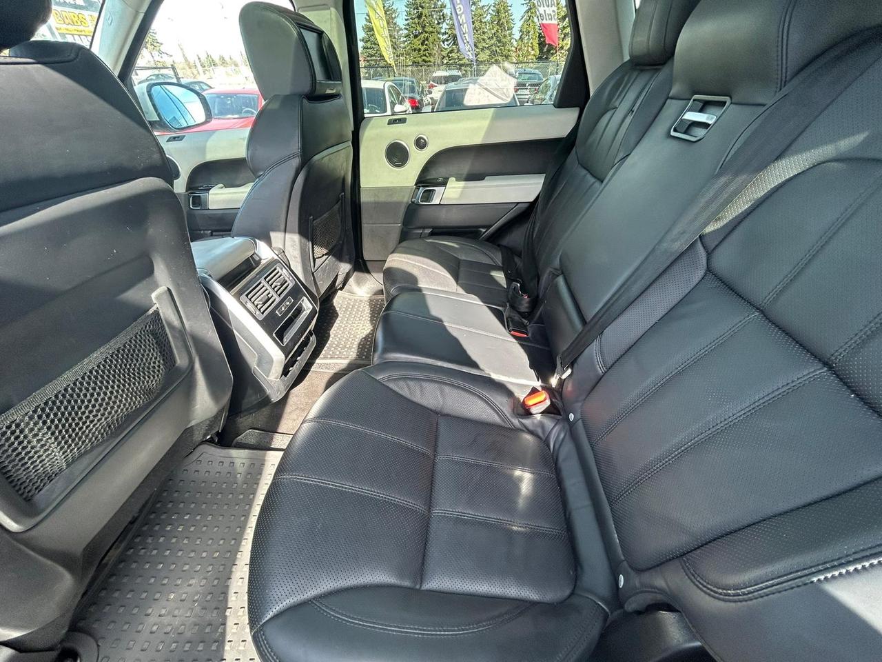 2014 Land Rover Range Rover Sport HSE Photo