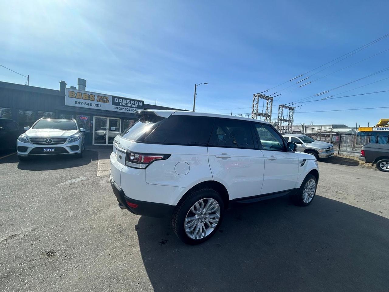 2014 Land Rover Range Rover Sport HSE Photo