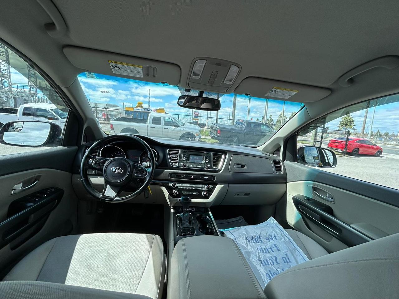 2016 Kia Sedona LX Photo