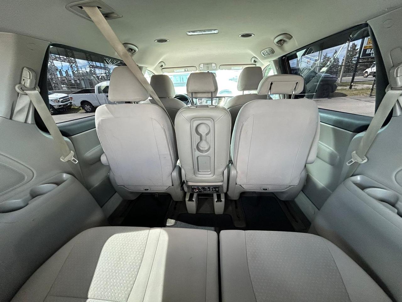2016 Kia Sedona LX Photo