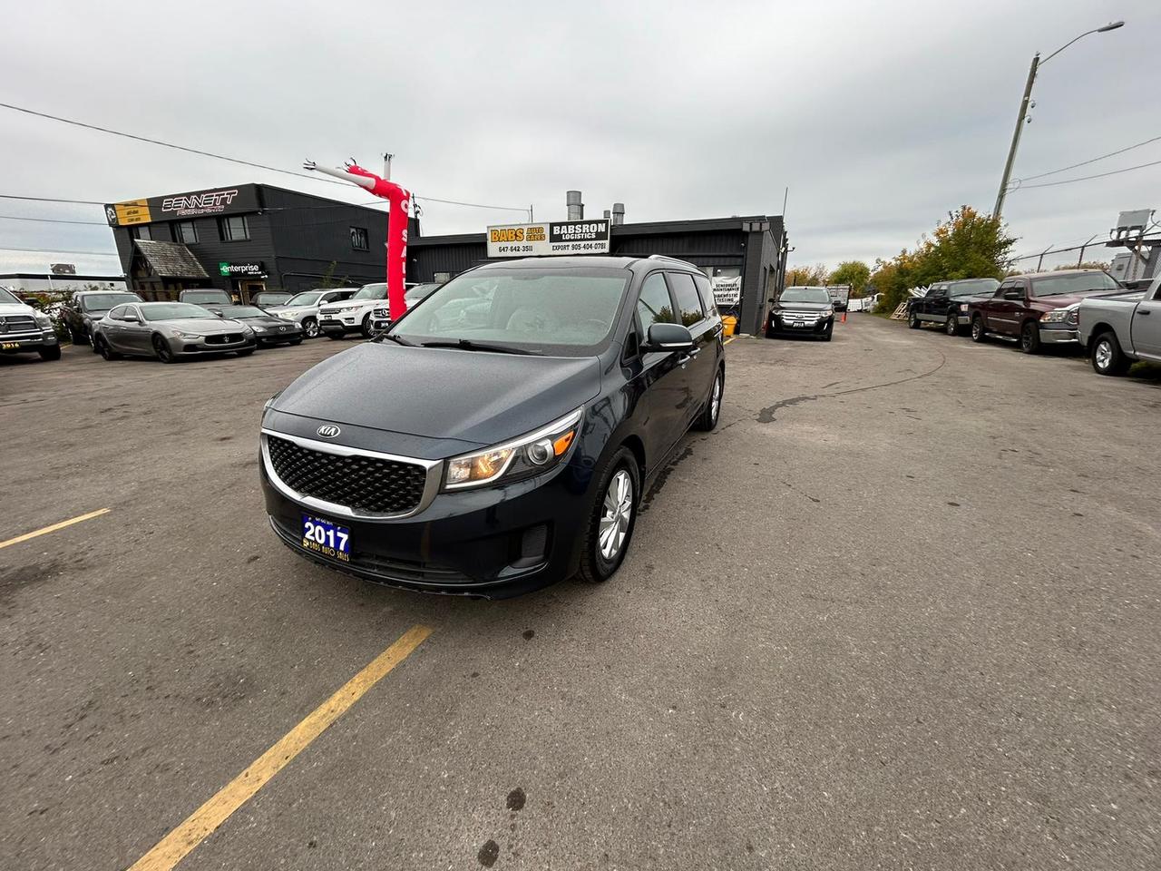 2017 Kia Sedona LX Photo