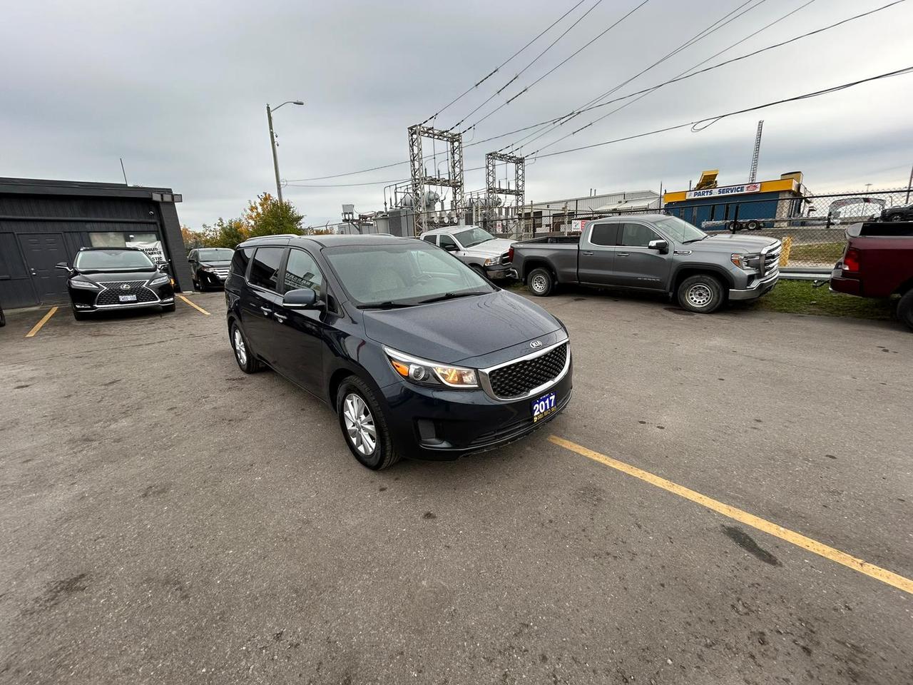 2017 Kia Sedona LX Photo