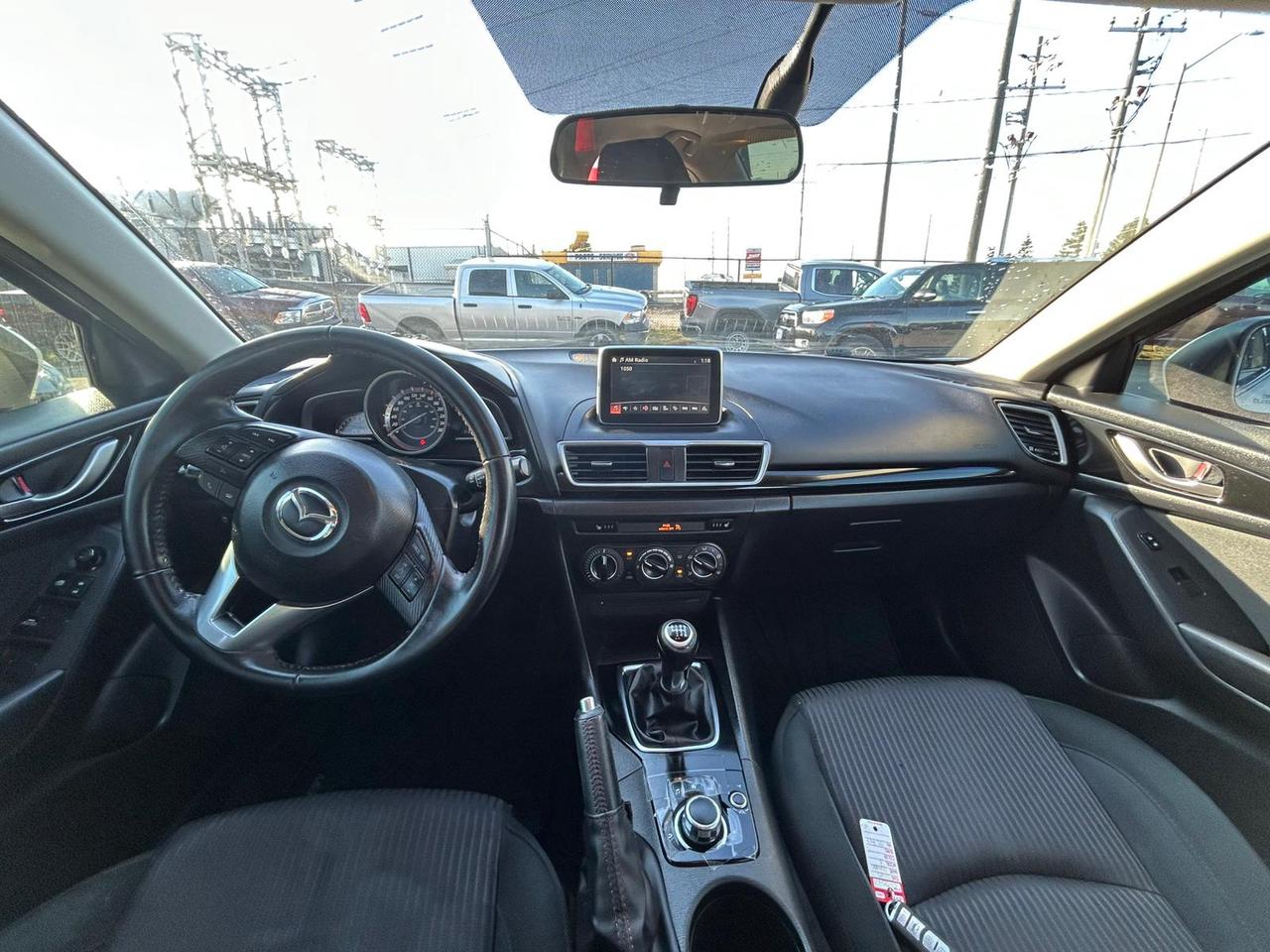 2015 Mazda MAZDA3 i Touring Photo