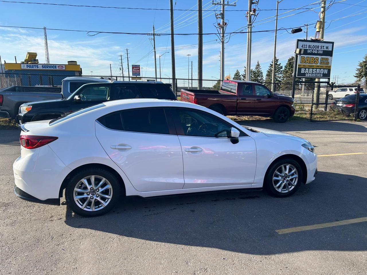 2015 Mazda MAZDA3 i Touring Photo