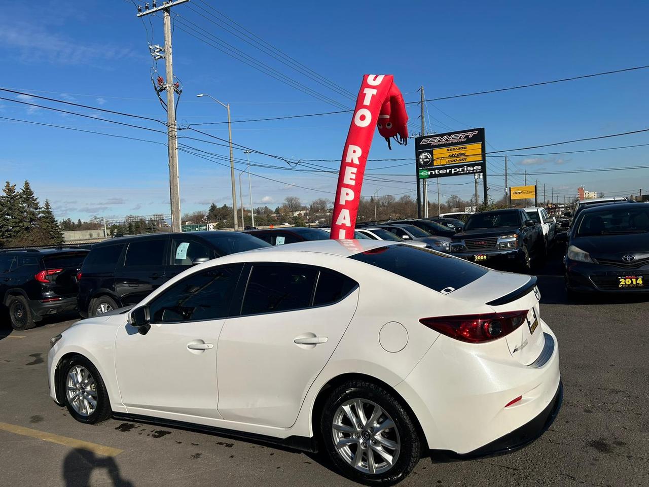 2015 Mazda MAZDA3 i Touring Photo