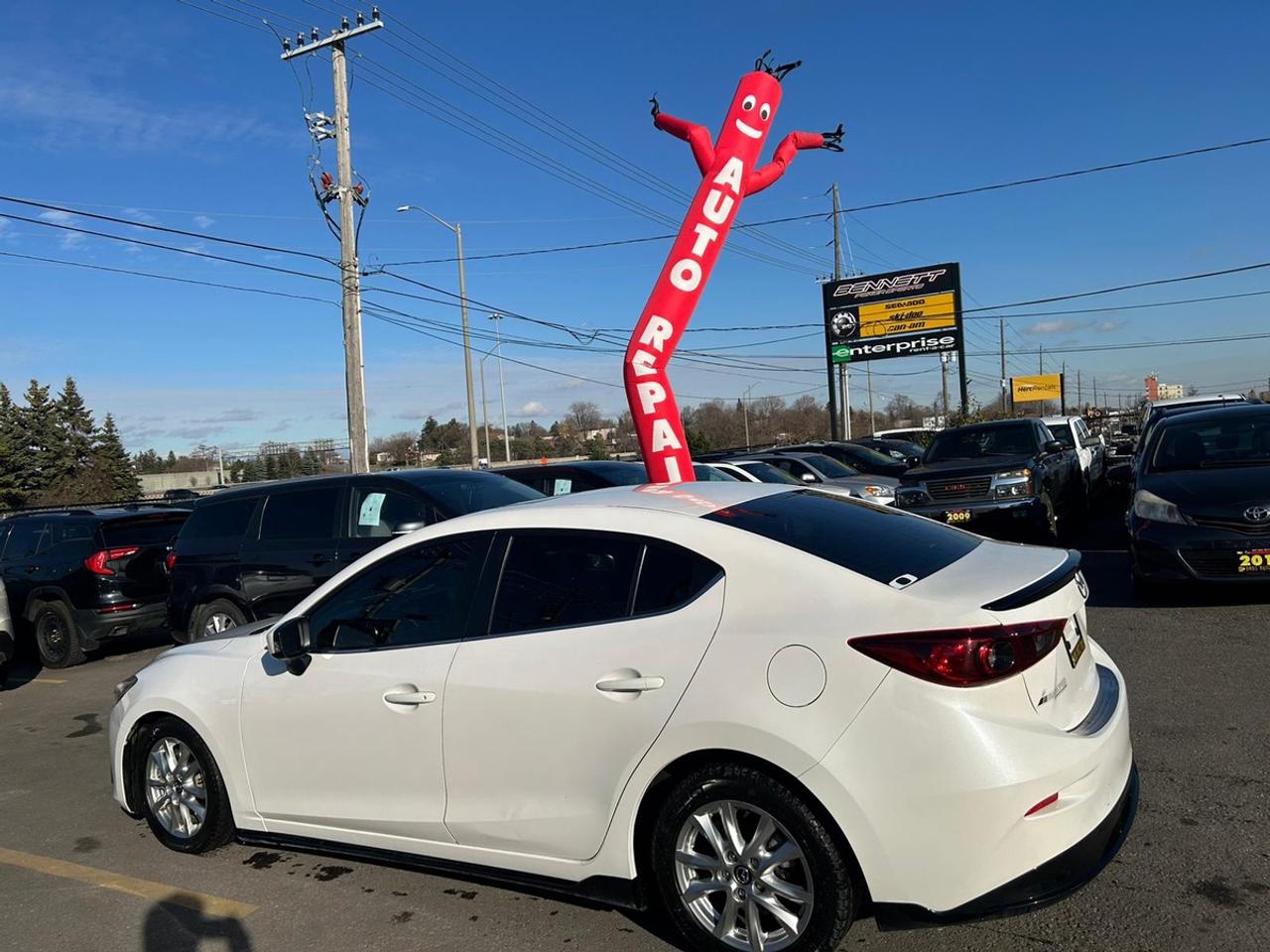 2015 Mazda MAZDA3 i Touring Photo