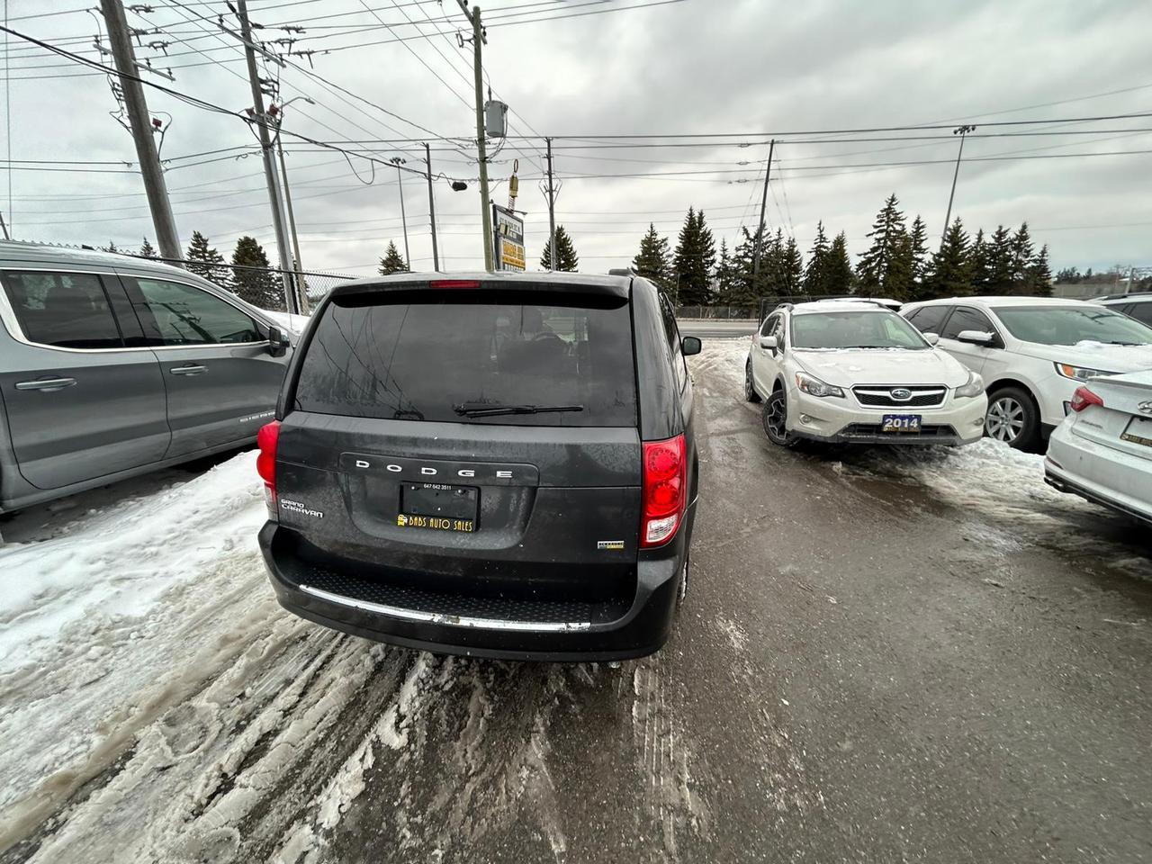 2012 Dodge Grand Caravan SE Photo