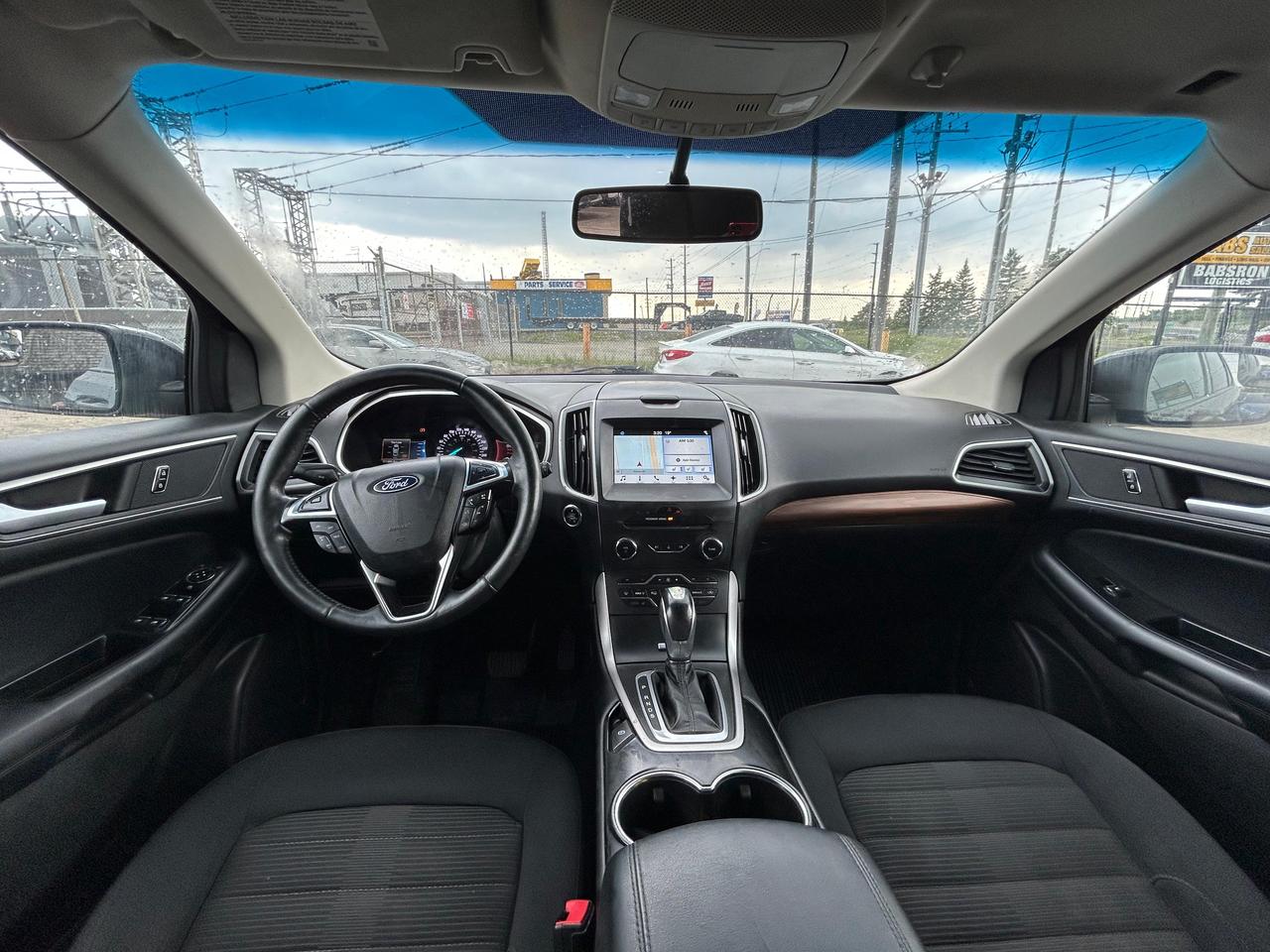 2018 Ford Edge SEL Photo4