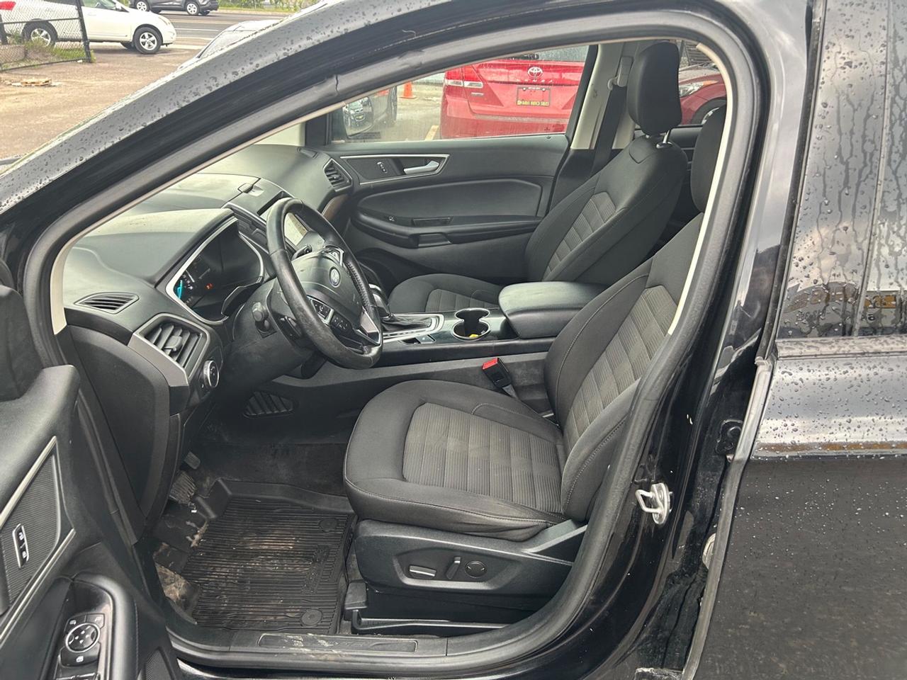 2018 Ford Edge SEL Photo
