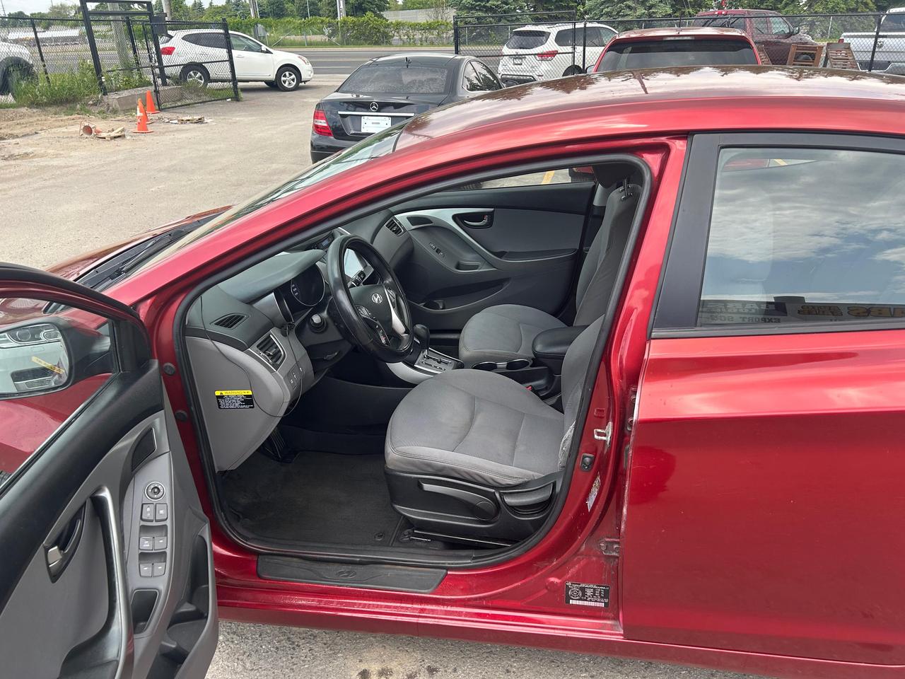 2013 Hyundai Elantra Limited Photo