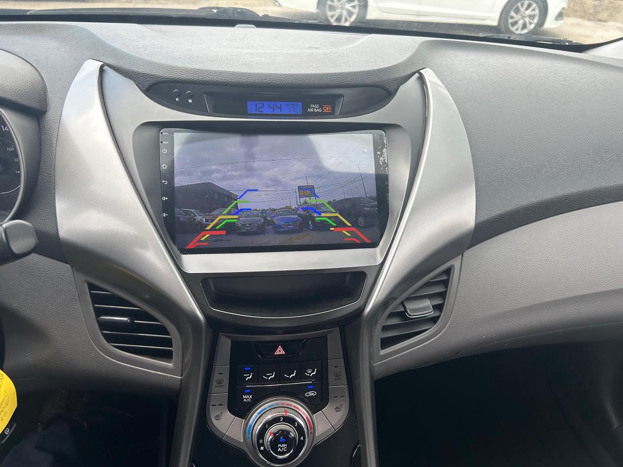 2013 Hyundai Elantra Limited Photo