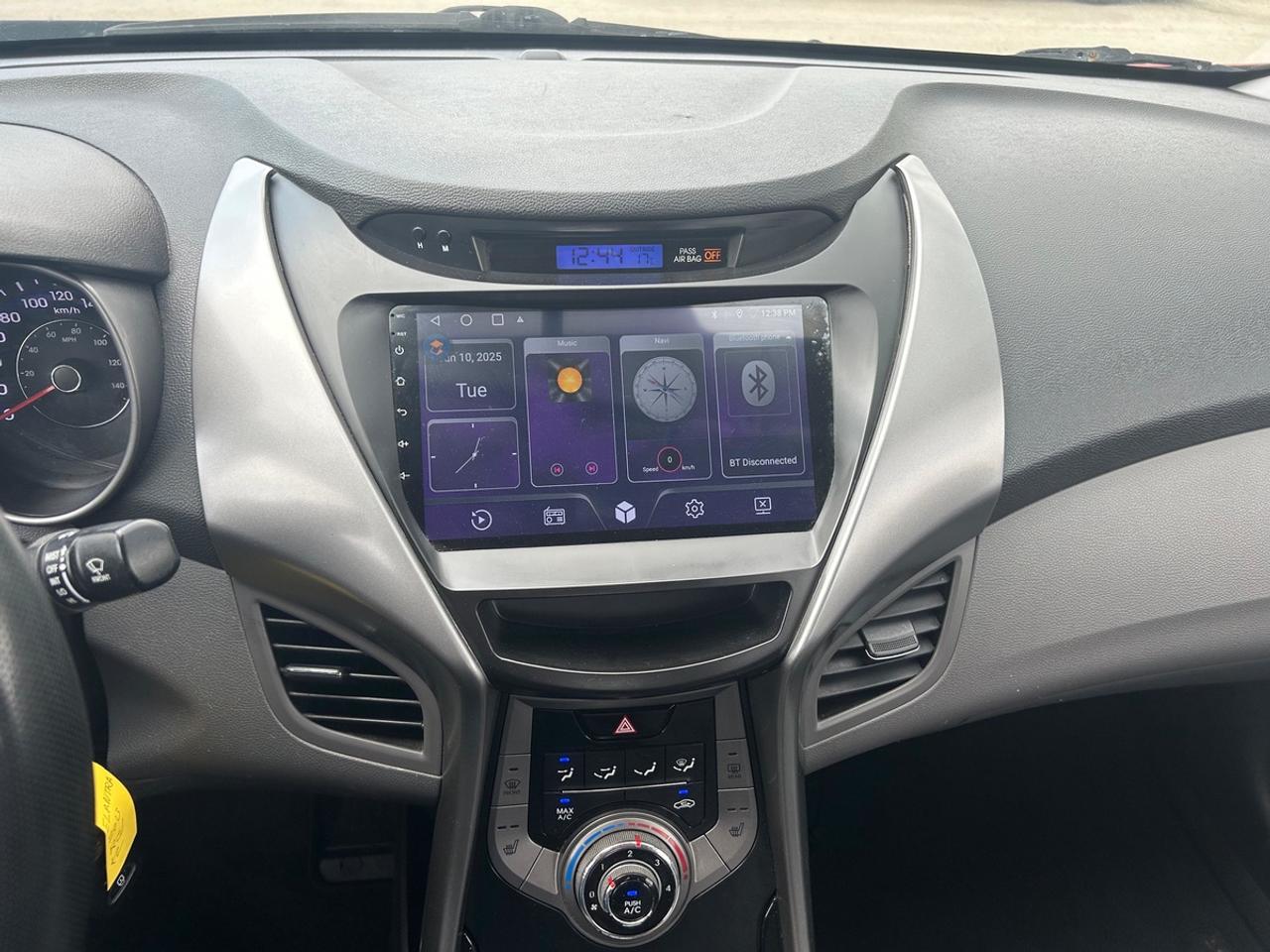 2013 Hyundai Elantra Limited Photo5