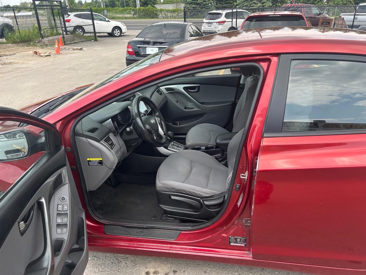 2013 Hyundai Elantra Limited Photo
