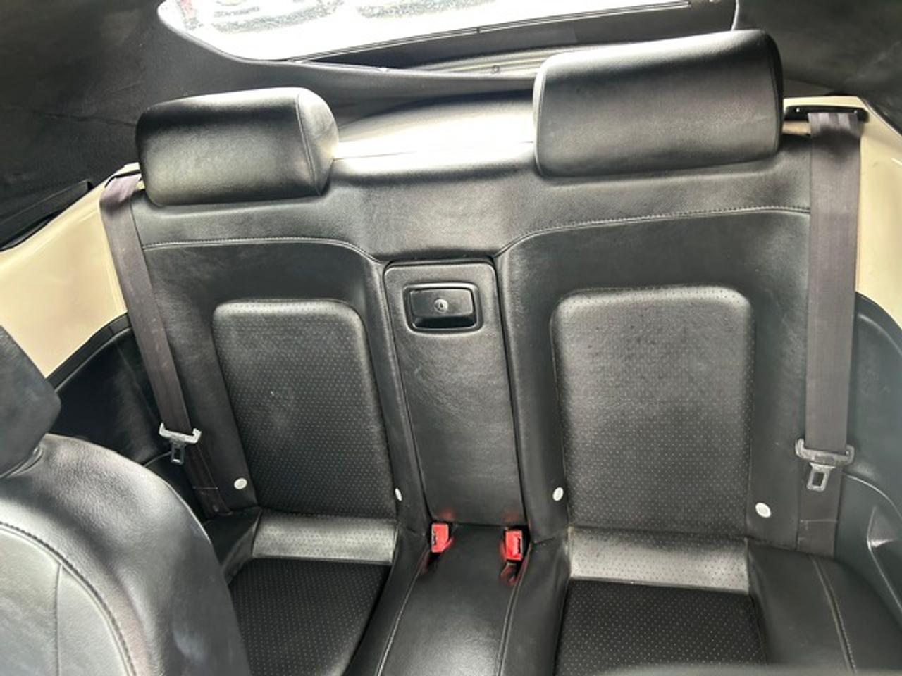 2010 Volkswagen New Beetle Comfortline Photo