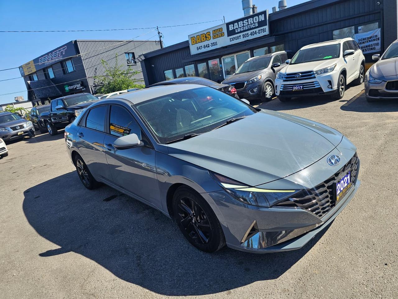 2021 Hyundai Elantra SEL Photo4