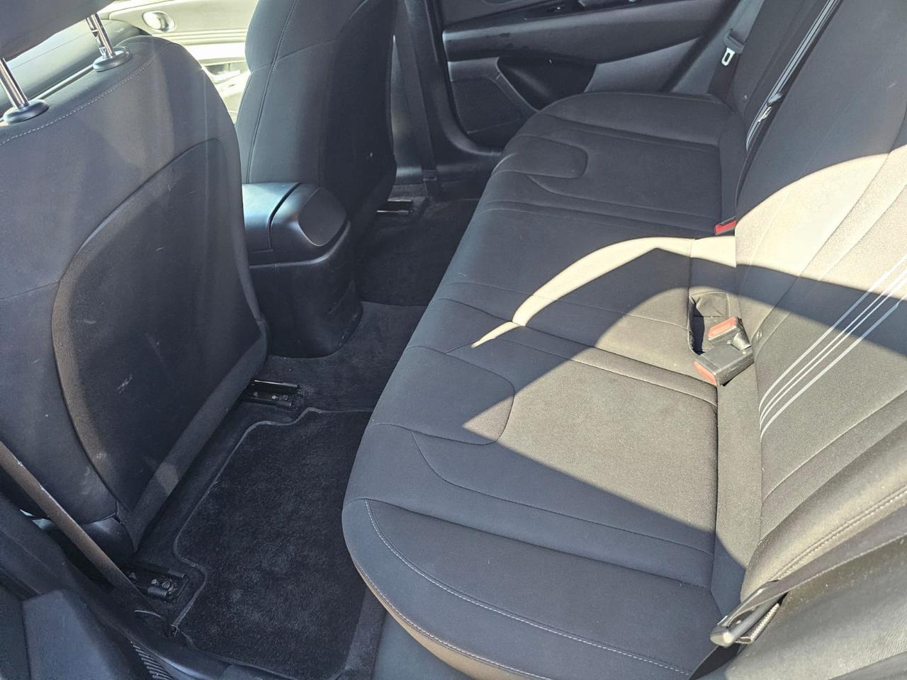 2021 Hyundai Elantra SEL Photo