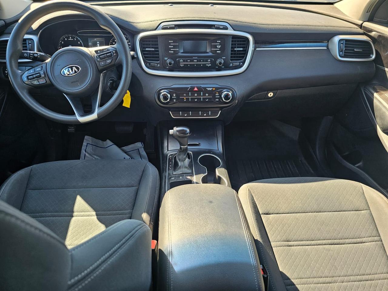 2017 Kia Sorento LX Photo