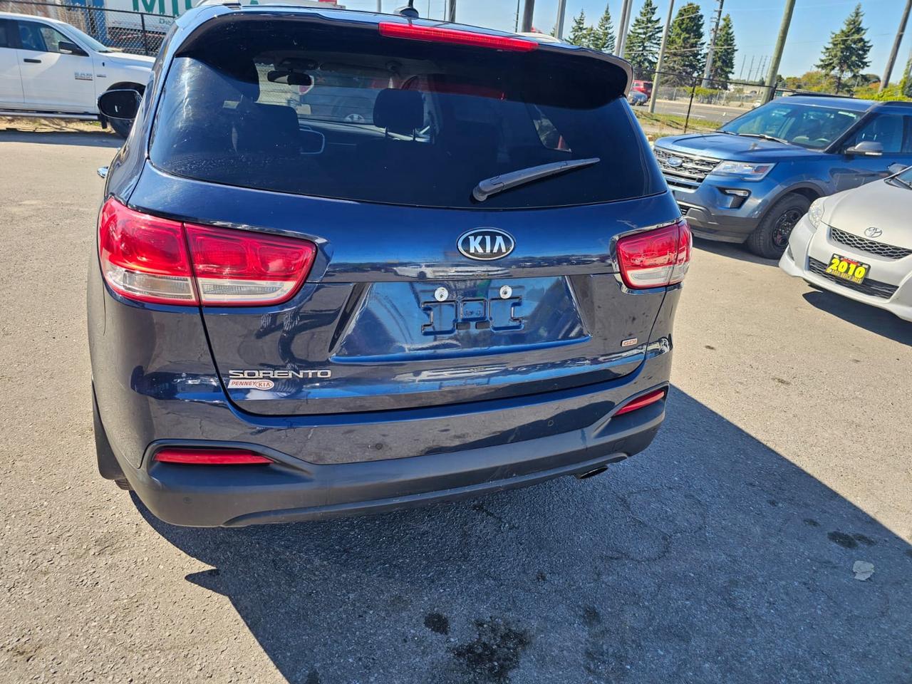 2017 Kia Sorento LX Photo