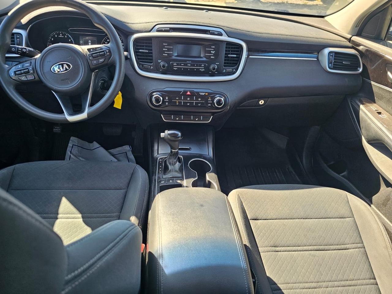 2017 Kia Sorento LX Photo