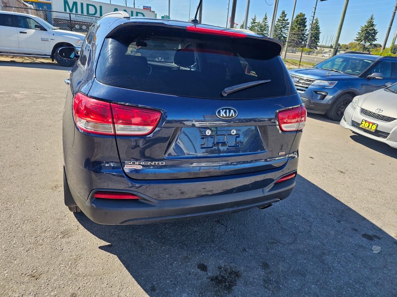 2017 Kia Sorento LX Photo