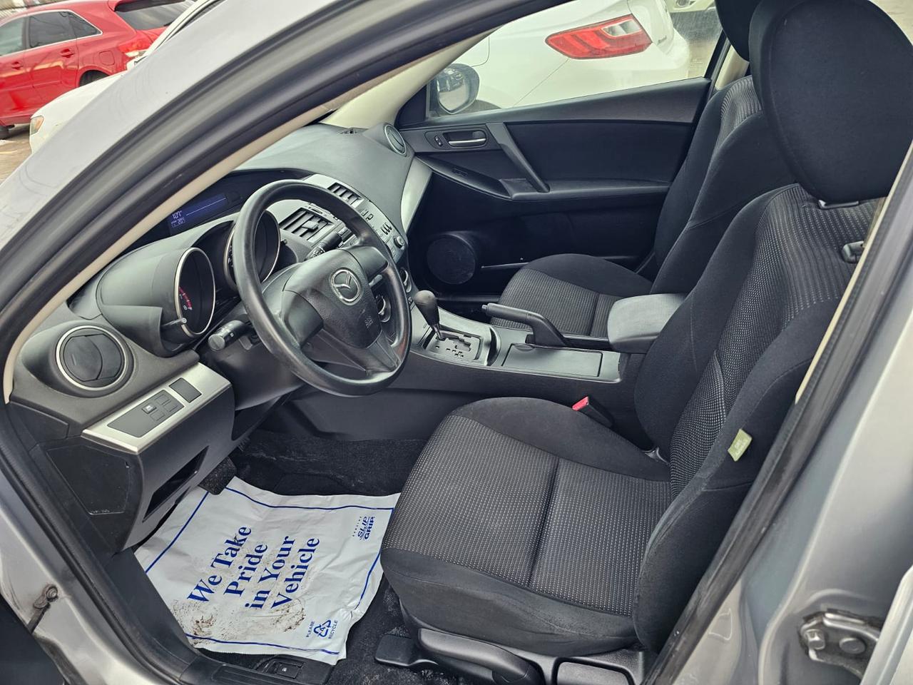 2012 Mazda MAZDA3 I Sport Photo