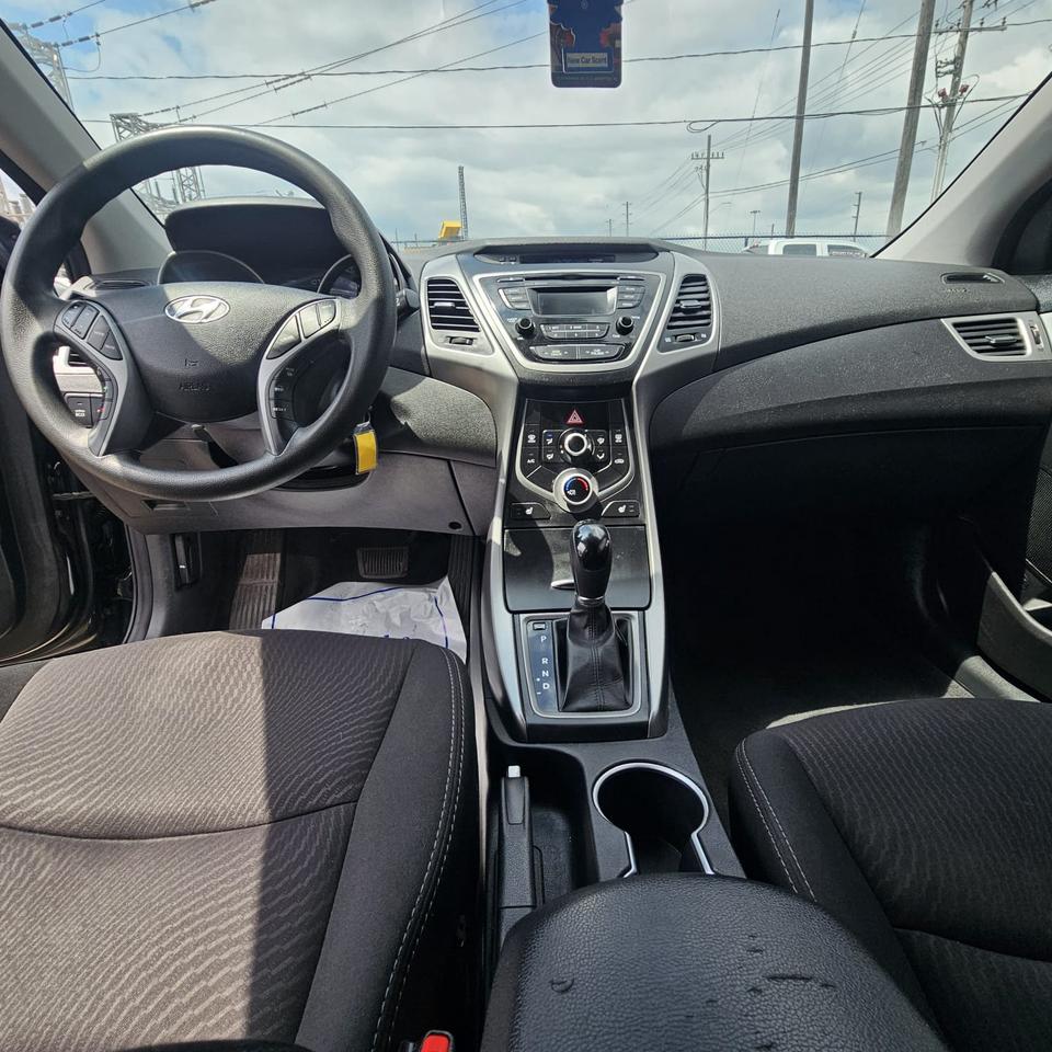 2016 Hyundai Elantra Limited Photo