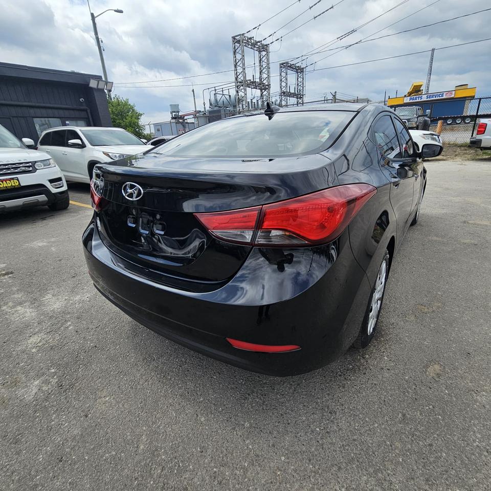 2016 Hyundai Elantra Limited Photo