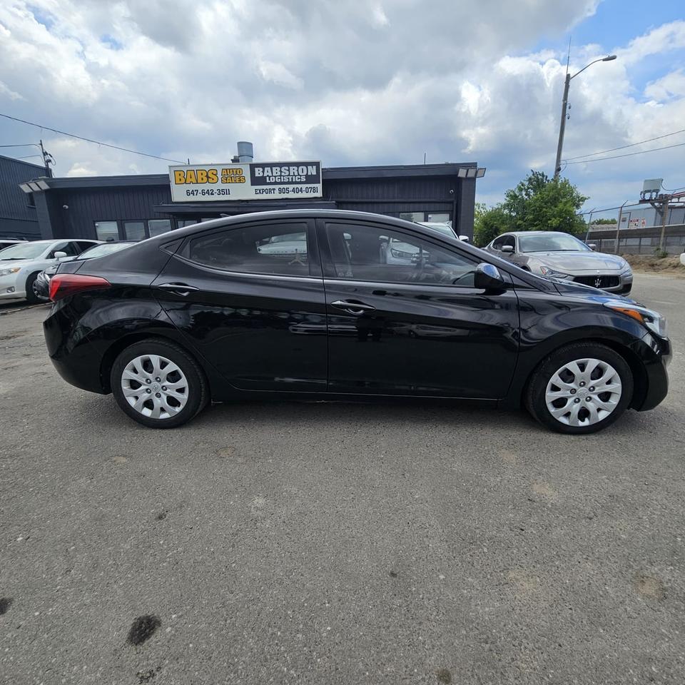 2016 Hyundai Elantra Limited Photo