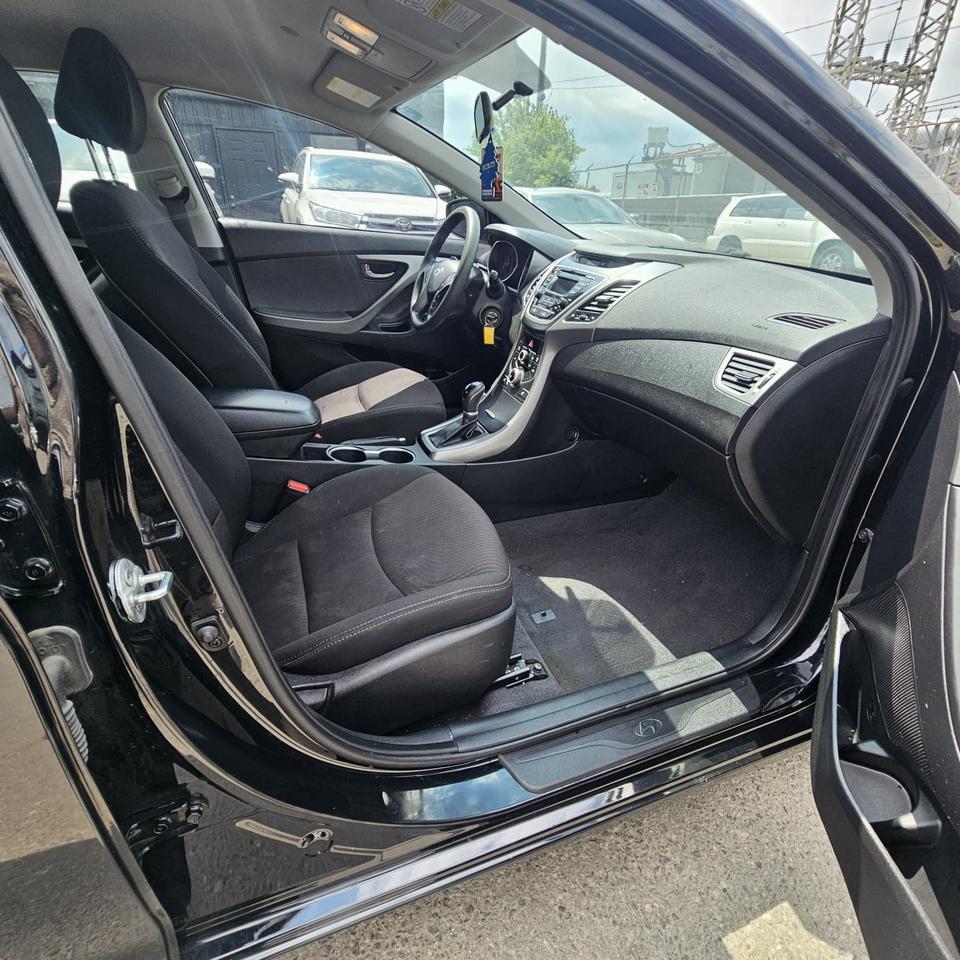 2016 Hyundai Elantra Limited Photo