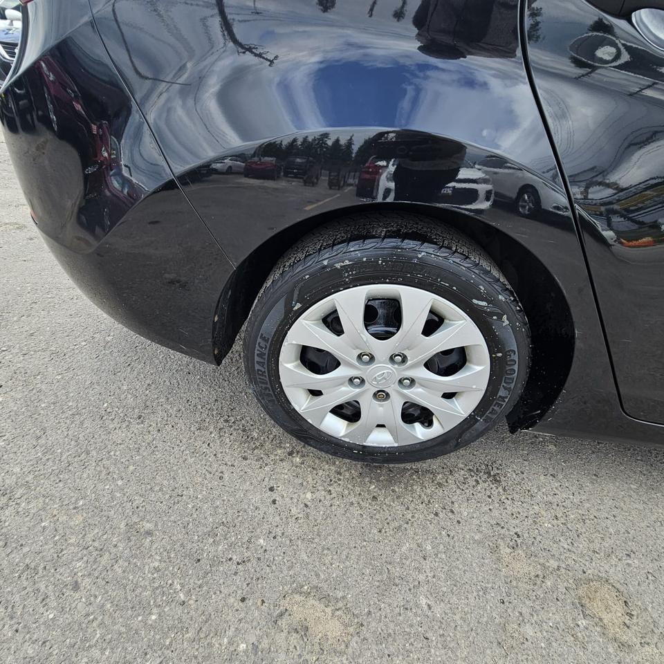 2016 Hyundai Elantra Limited Photo