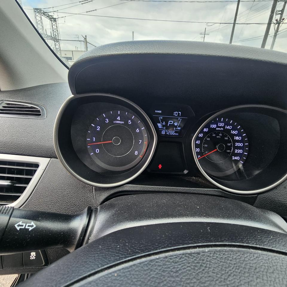 2016 Hyundai Elantra Limited Photo