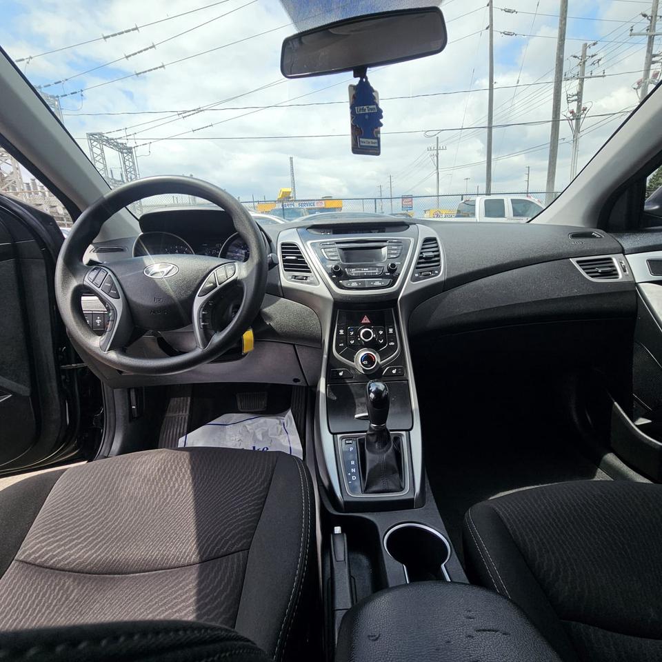 2016 Hyundai Elantra Limited Photo