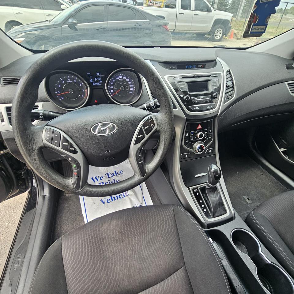 2016 Hyundai Elantra Limited Photo