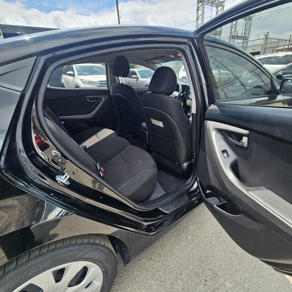 2016 Hyundai Elantra Limited Photo