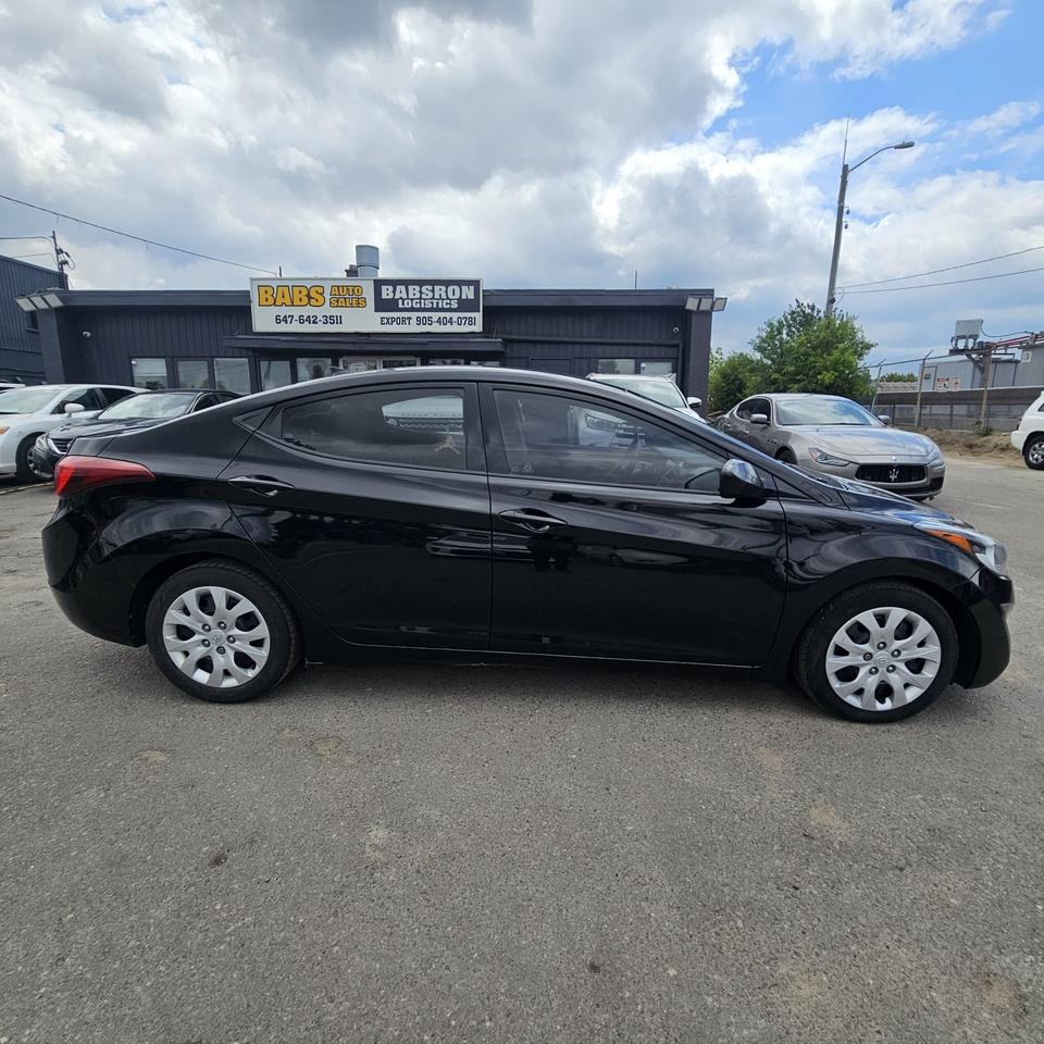 2016 Hyundai Elantra Limited Photo