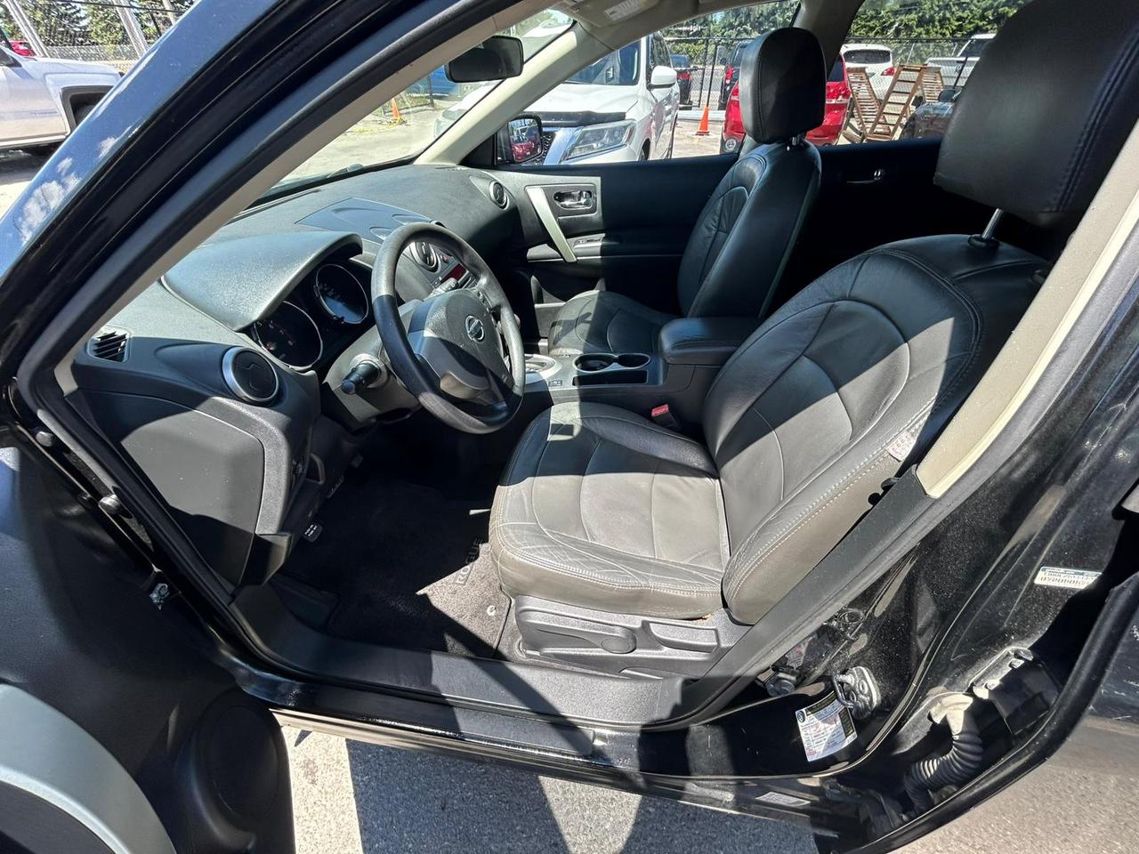 2010 Nissan Rogue S Photo3