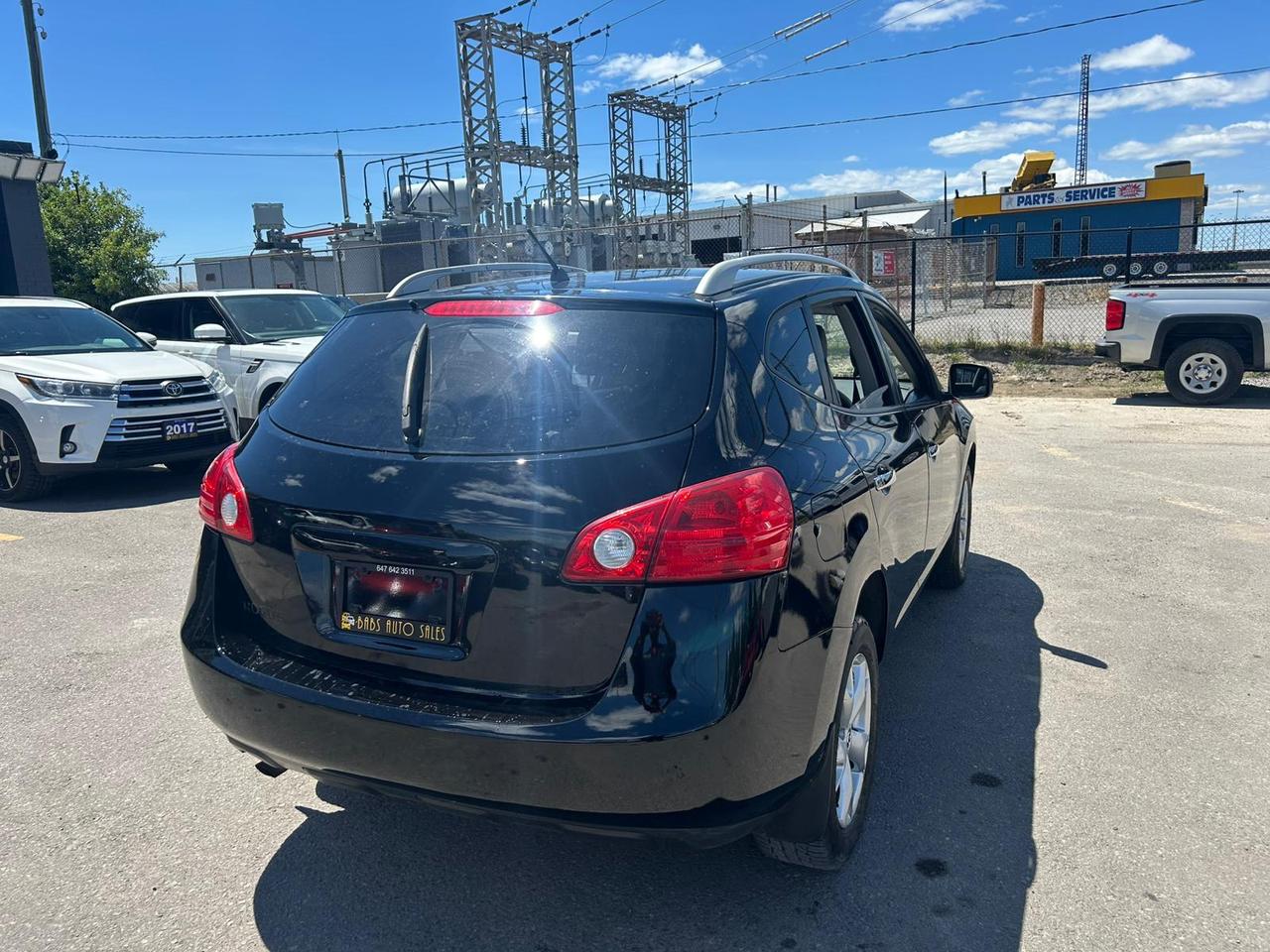 2010 Nissan Rogue S Photo