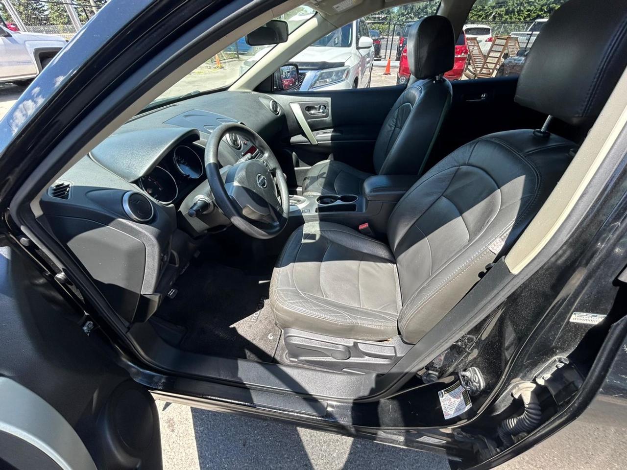 2010 Nissan Rogue S Photo