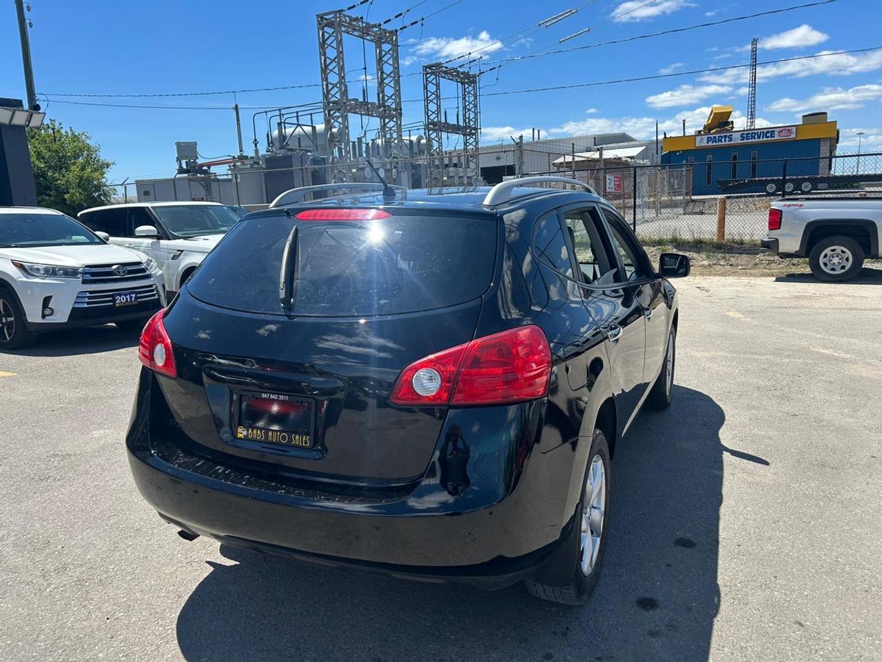 2010 Nissan Rogue S Photo