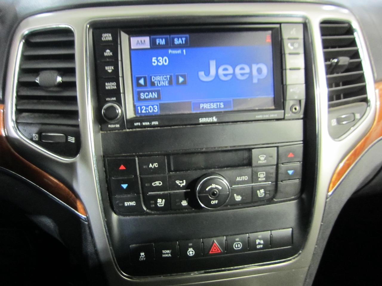 2011 Jeep Grand Cherokee Overland Photo