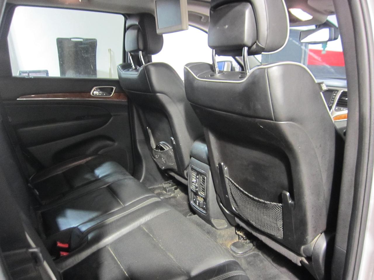 2011 Jeep Grand Cherokee Overland Photo