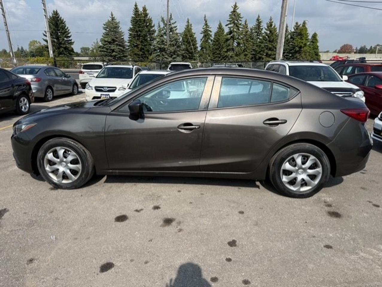 2014 Mazda MAZDA3 I Sport Photo2