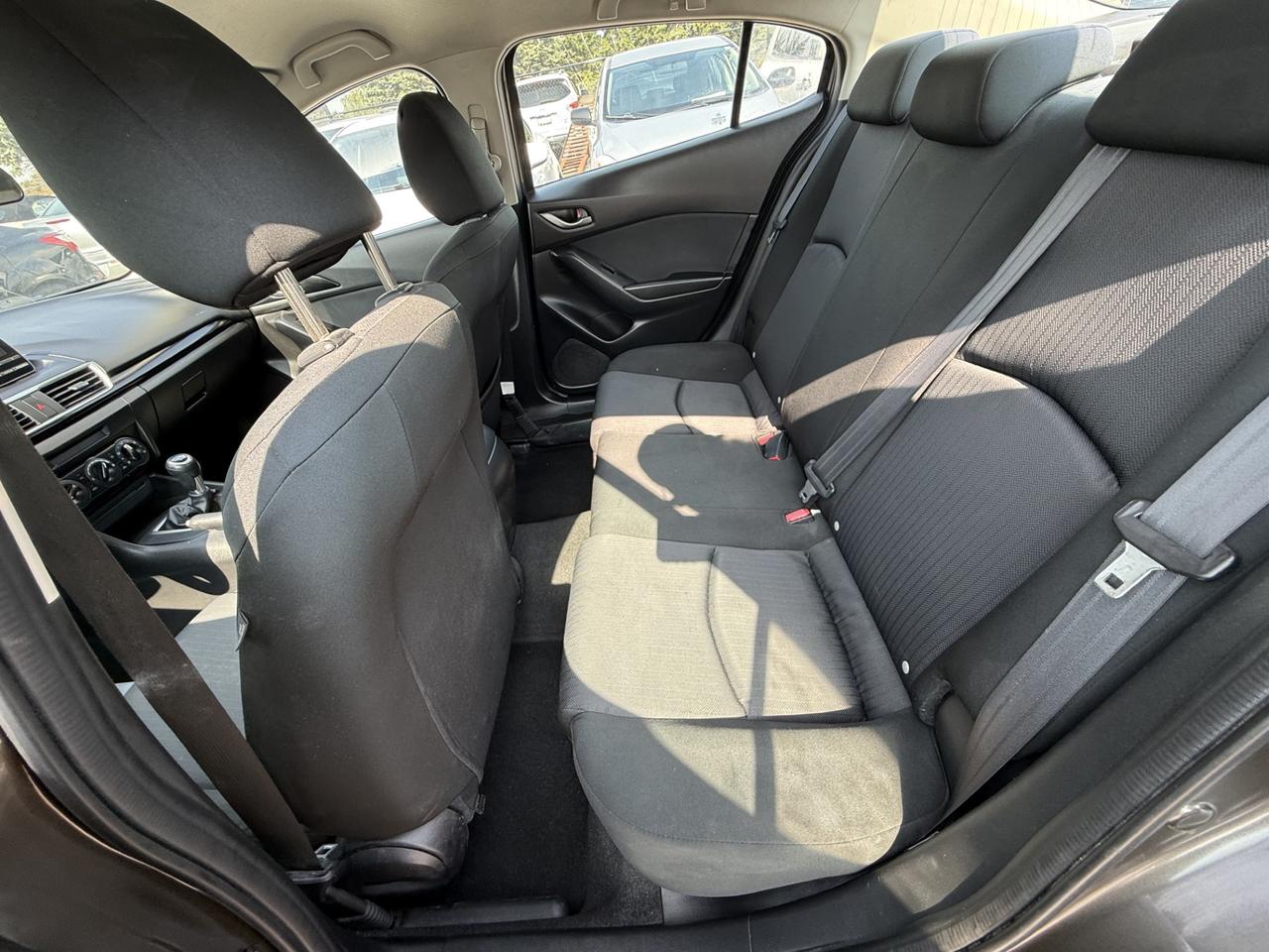 2014 Mazda MAZDA3 I Sport Photo