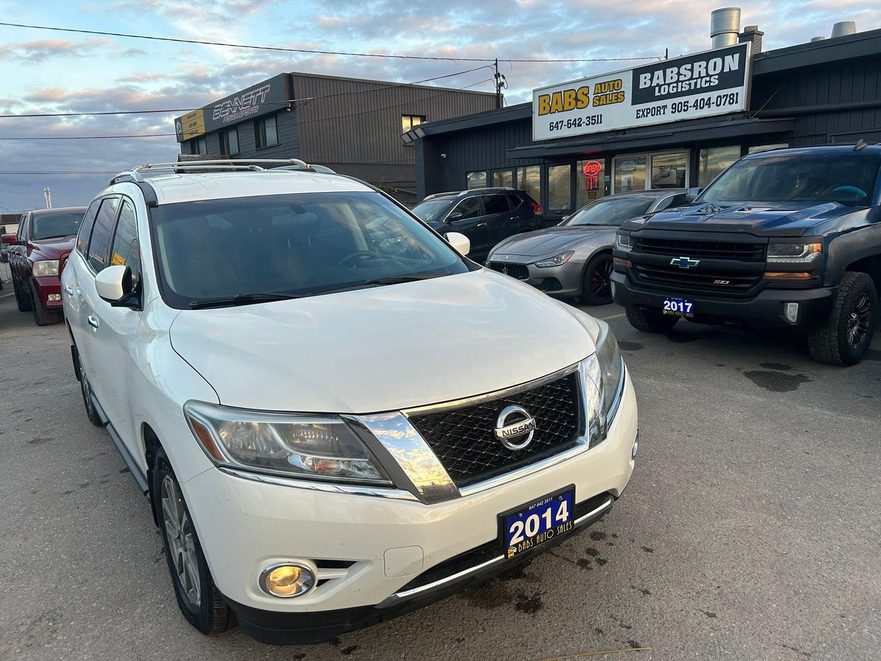2014 Nissan Pathfinder S Photo
