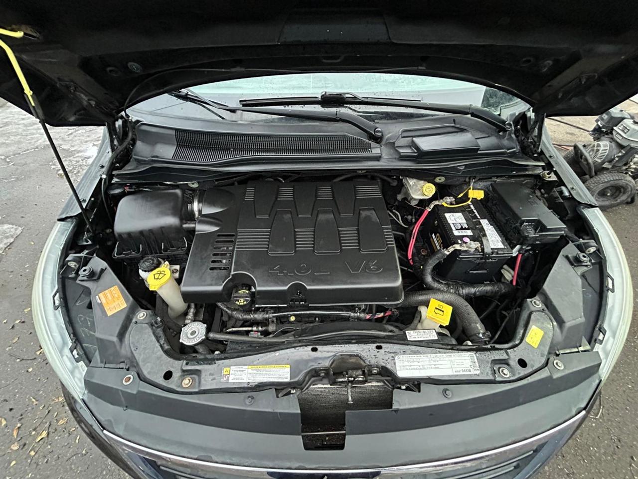 2010 Volkswagen Routan S Photo4