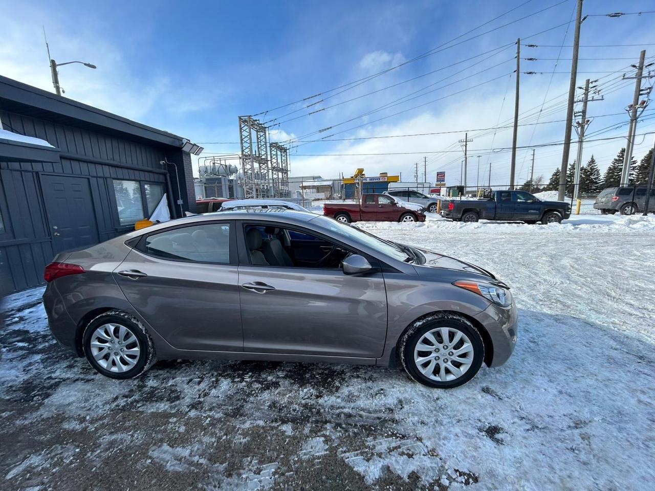 2013 Hyundai Elantra Limited Photo
