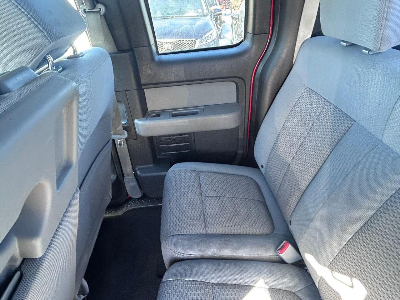 2012 Ford F-150 XL Photo